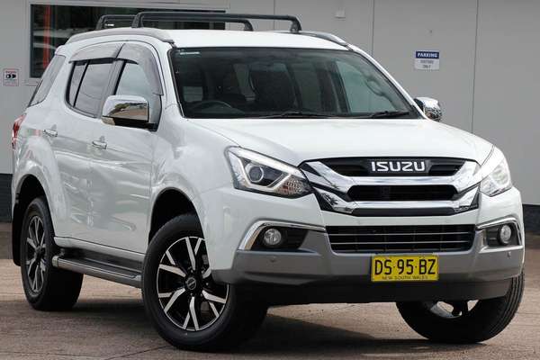 2020 Isuzu MU-X LS-T