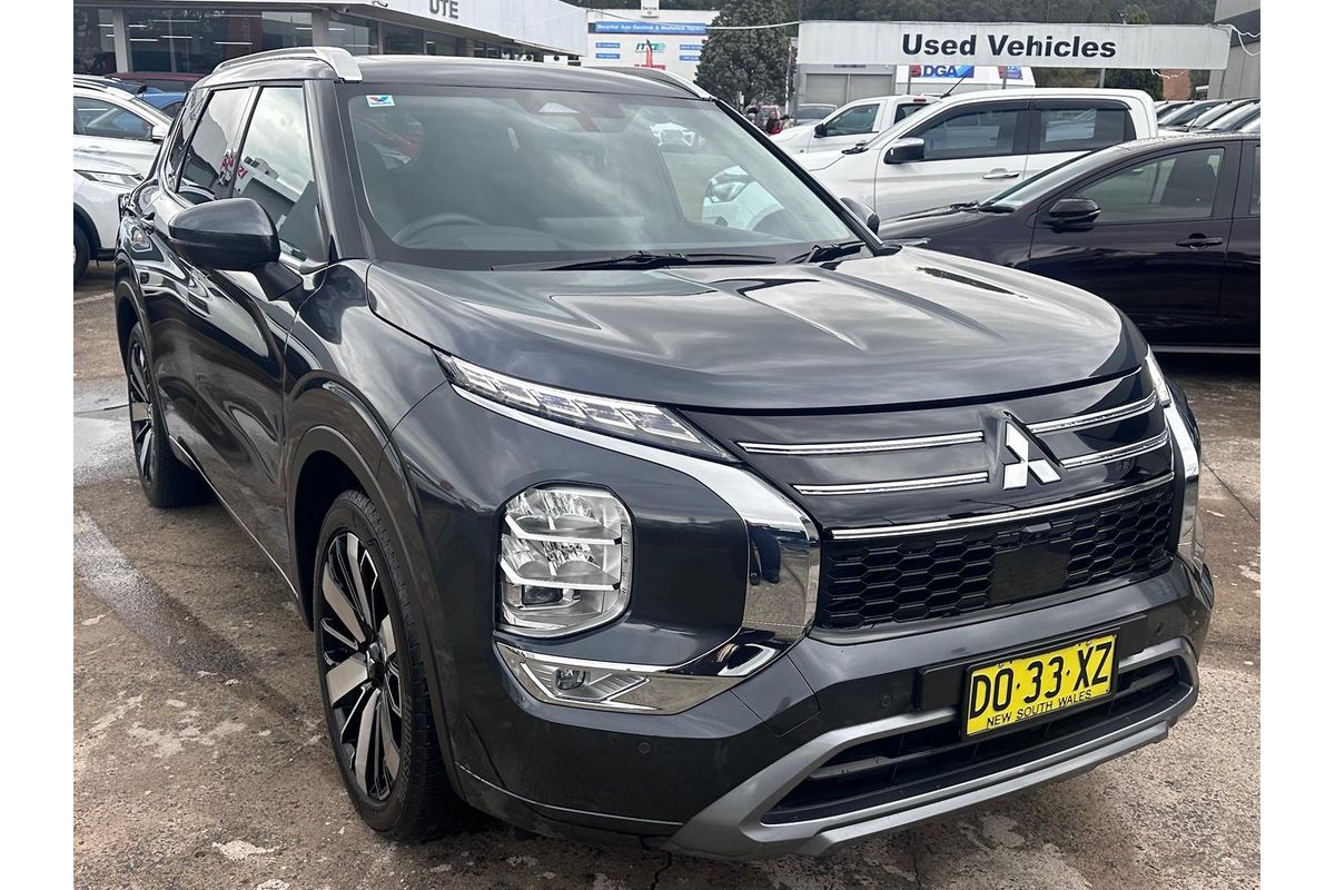 2025 Mitsubishi Outlander Exceed ZM