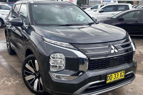 2025 Mitsubishi Outlander Exceed ZM
