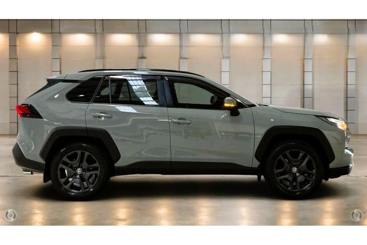 2019 Toyota RAV4 Edge AXAA54R
