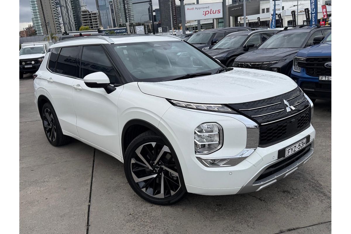 2022 Mitsubishi Outlander Exceed ZM
