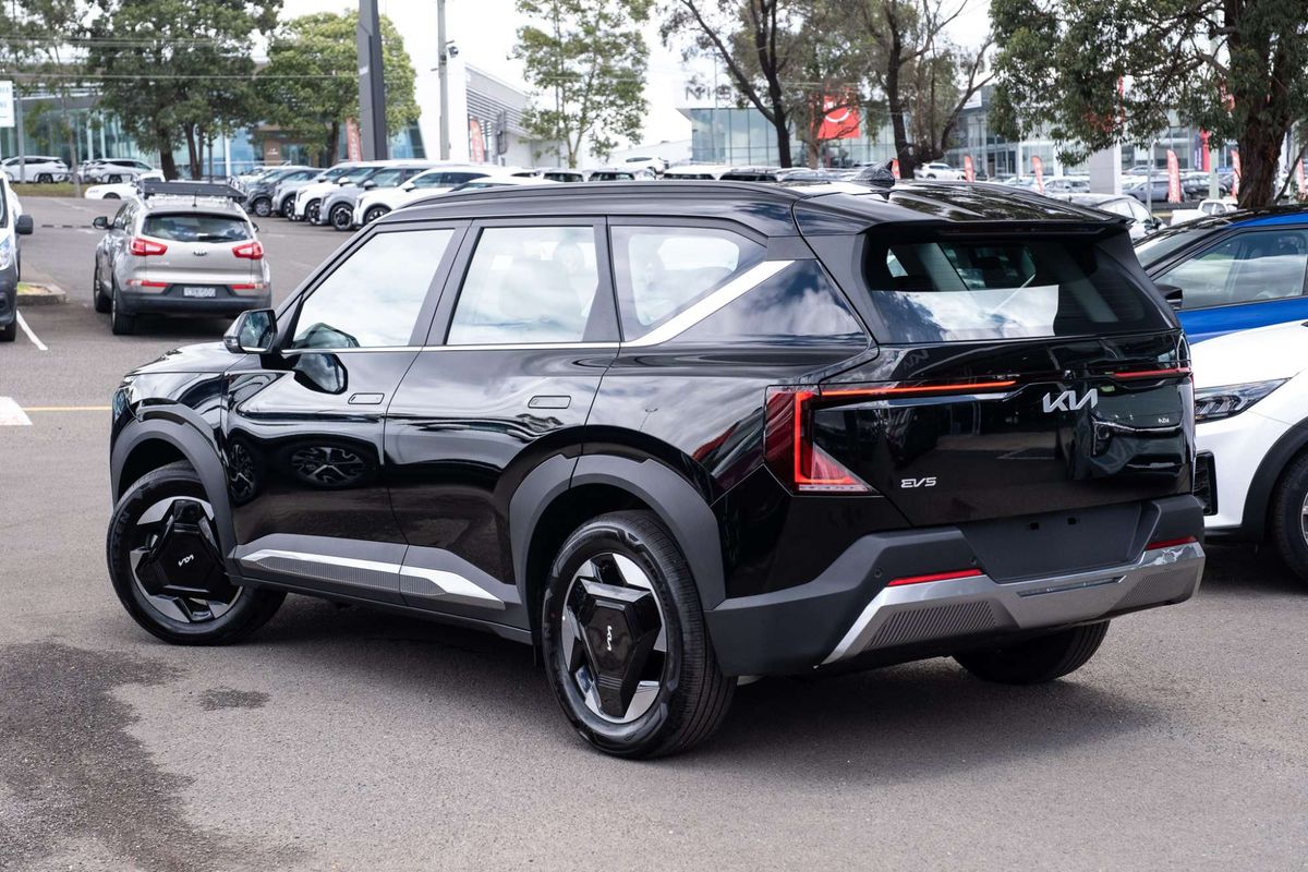 2026 Kia EV5 Air Standard Range OVc