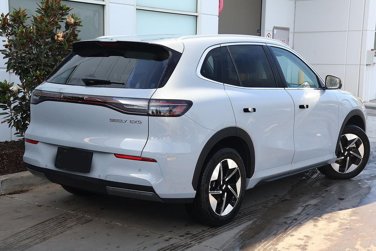 2026 Geely EX5 Complete Extended Range E245