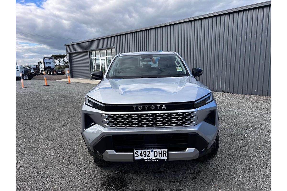 2025 Toyota Hilux SR5 48V GUN227R 4X4