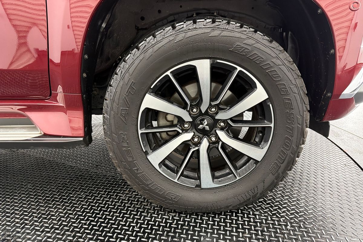 2017 Mitsubishi Pajero Sport Exceed QE