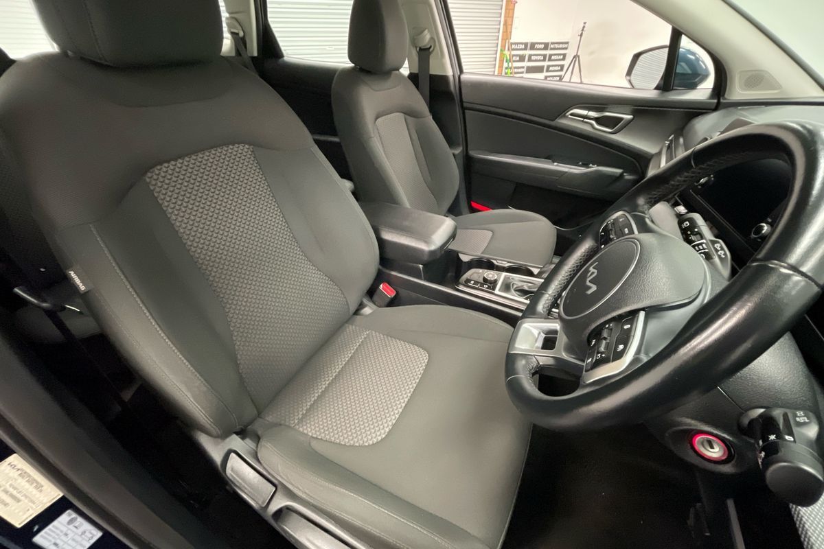 2024 Kia Sportage S NQ5