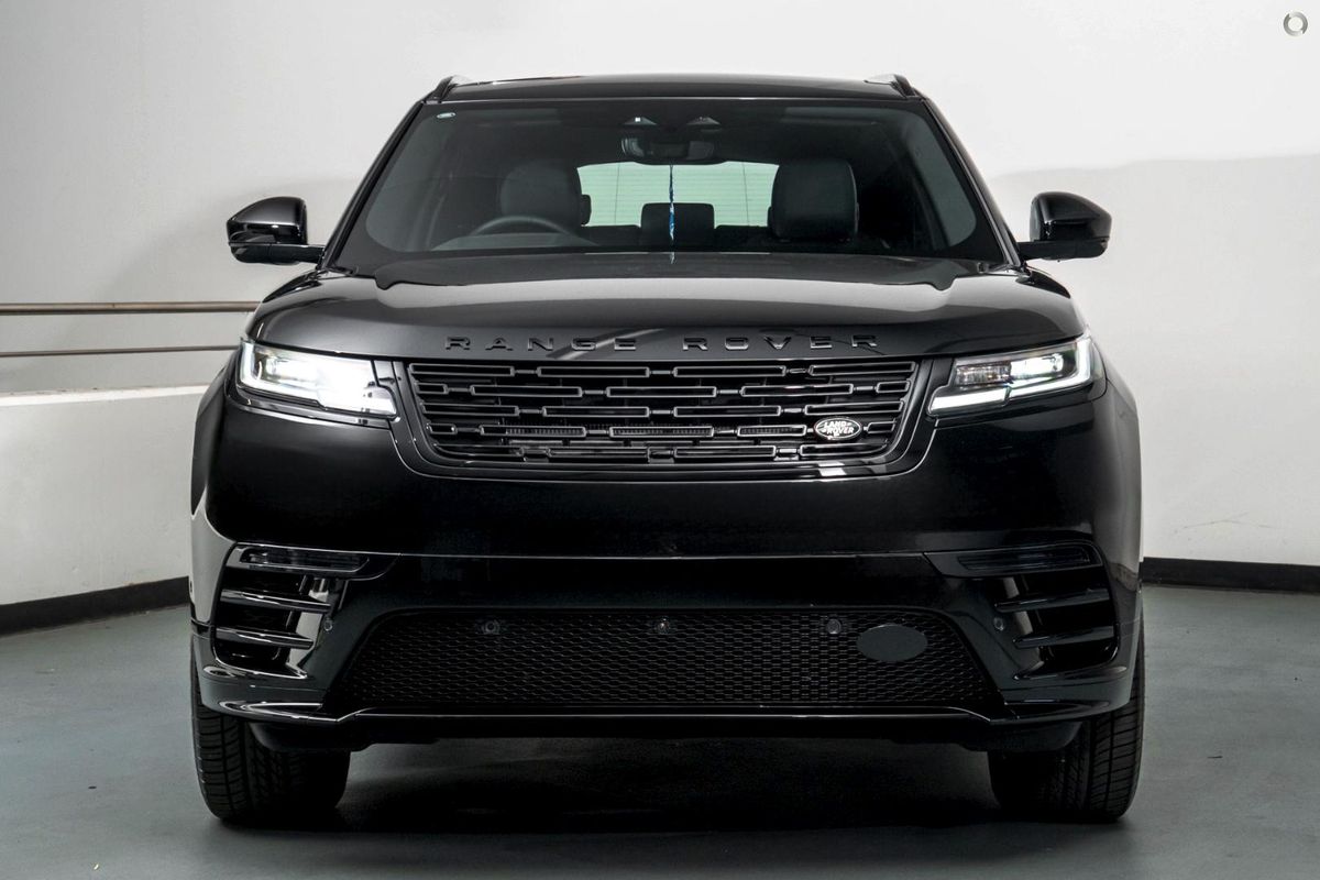 2026 Land Rover Range Rover Velar P250 Dynamic SE L560