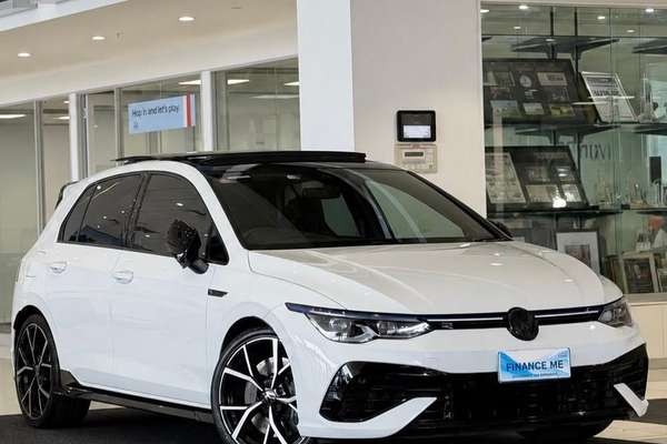 2024 Volkswagen Golf R 8