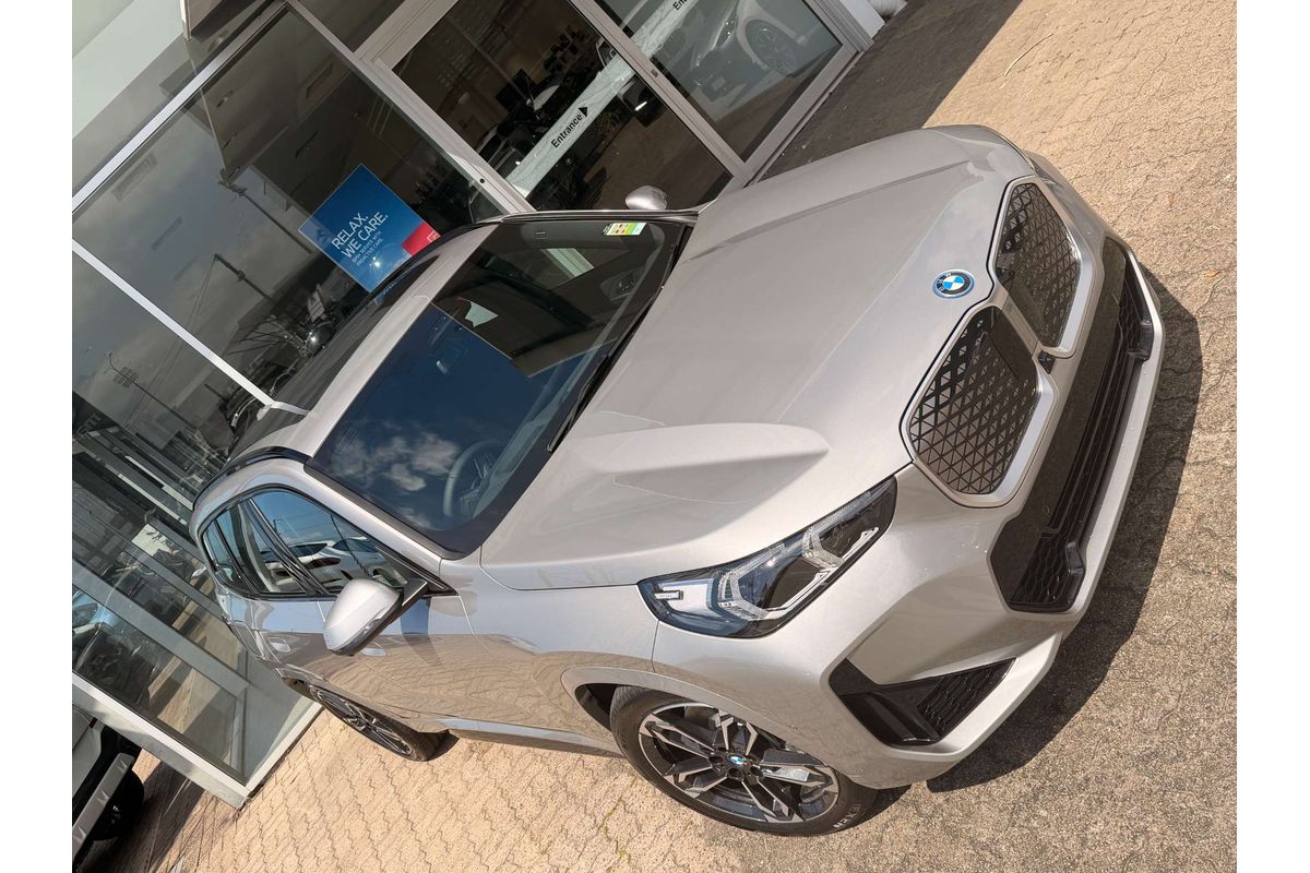 2026 BMW iX1 xDrive30 M Sport U11