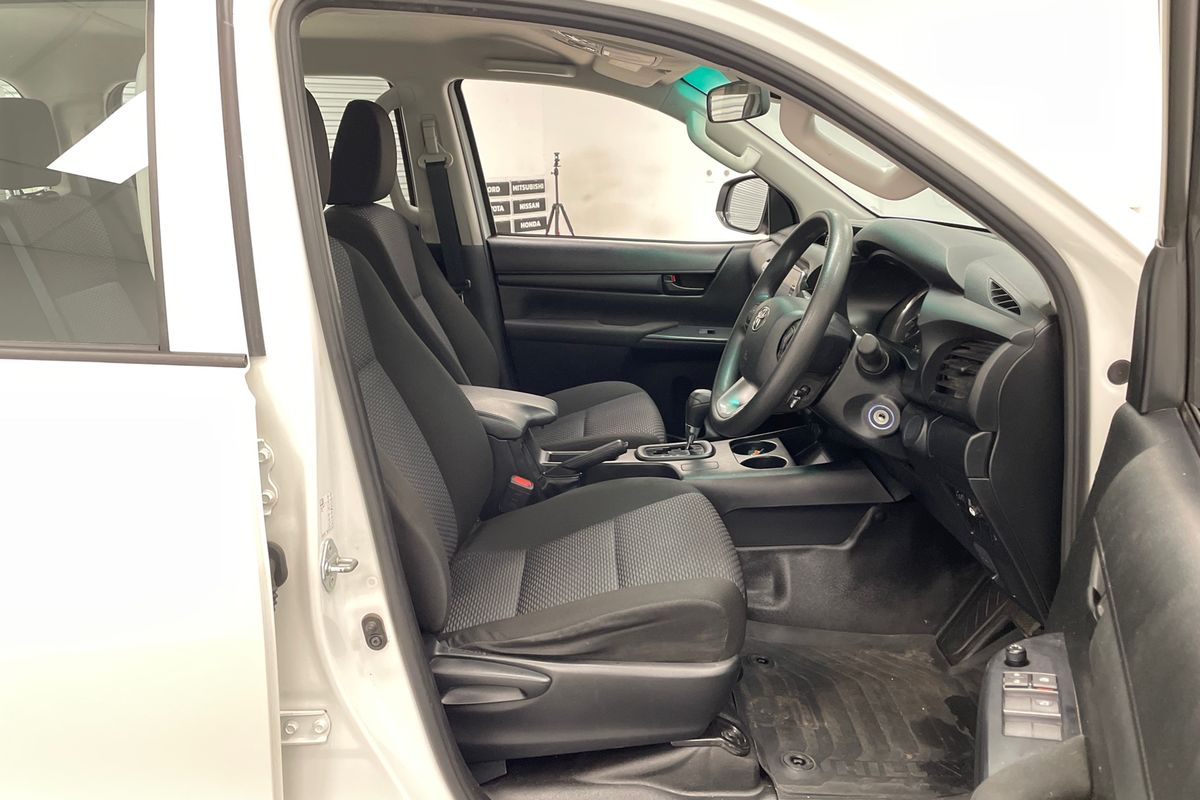 2025 Toyota Hilux Workmate GUN125R 4X4