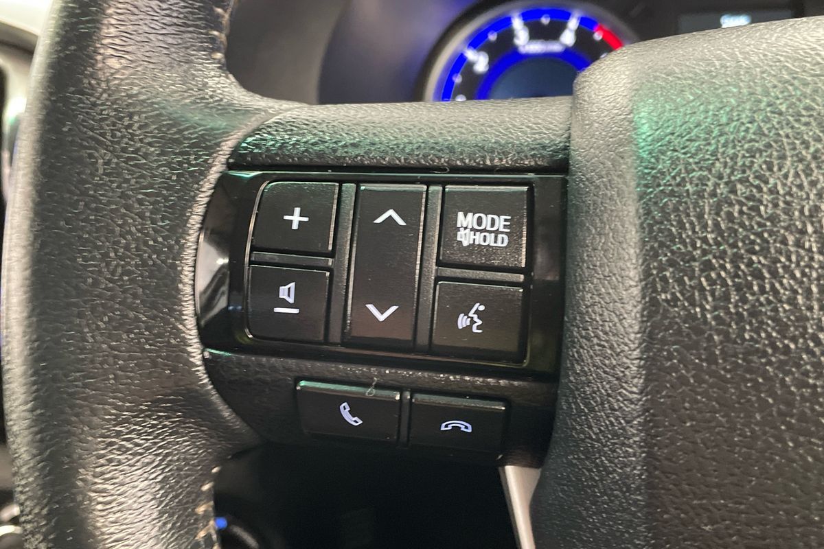 2016 Toyota Hilux SR5 GUN126R 4X4