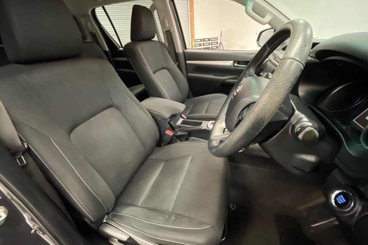 2016 Toyota Hilux SR5 GUN126R 4X4