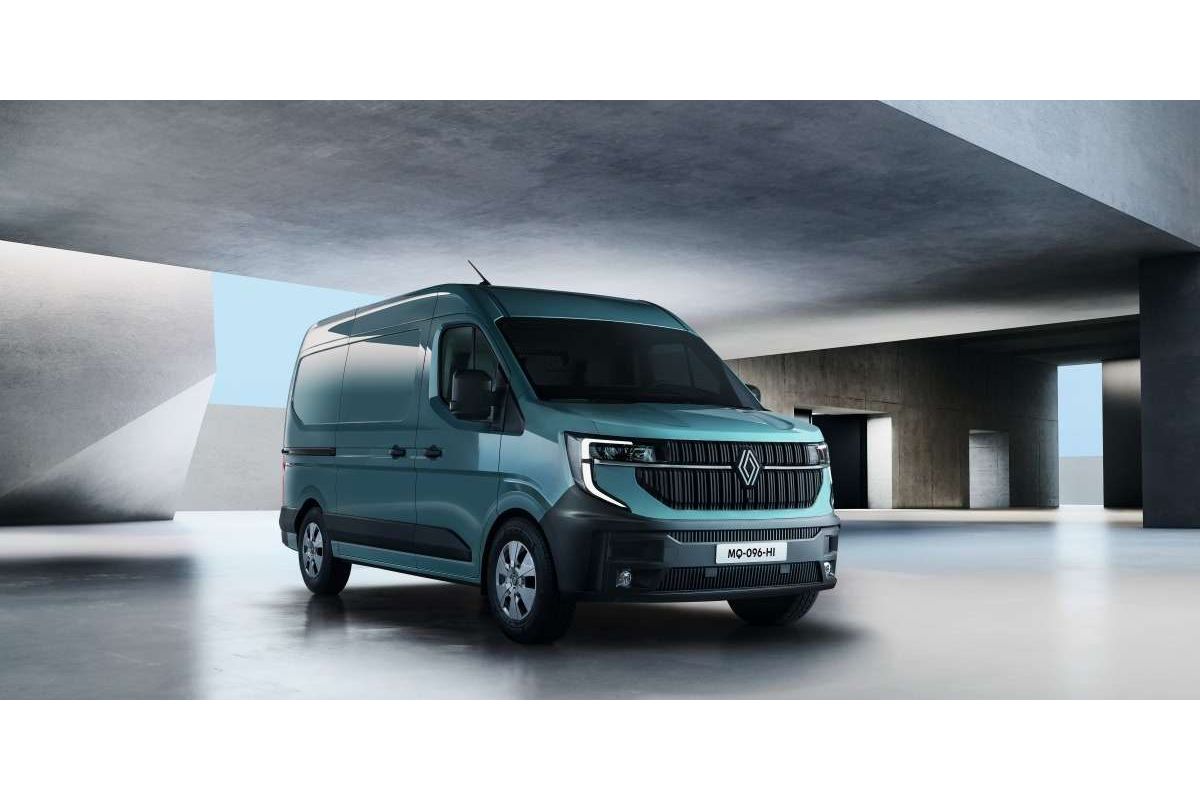 2026 Renault Master XDD MWB Mid Roof