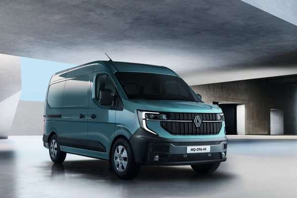 2026 Renault Master XDD MWB Mid Roof