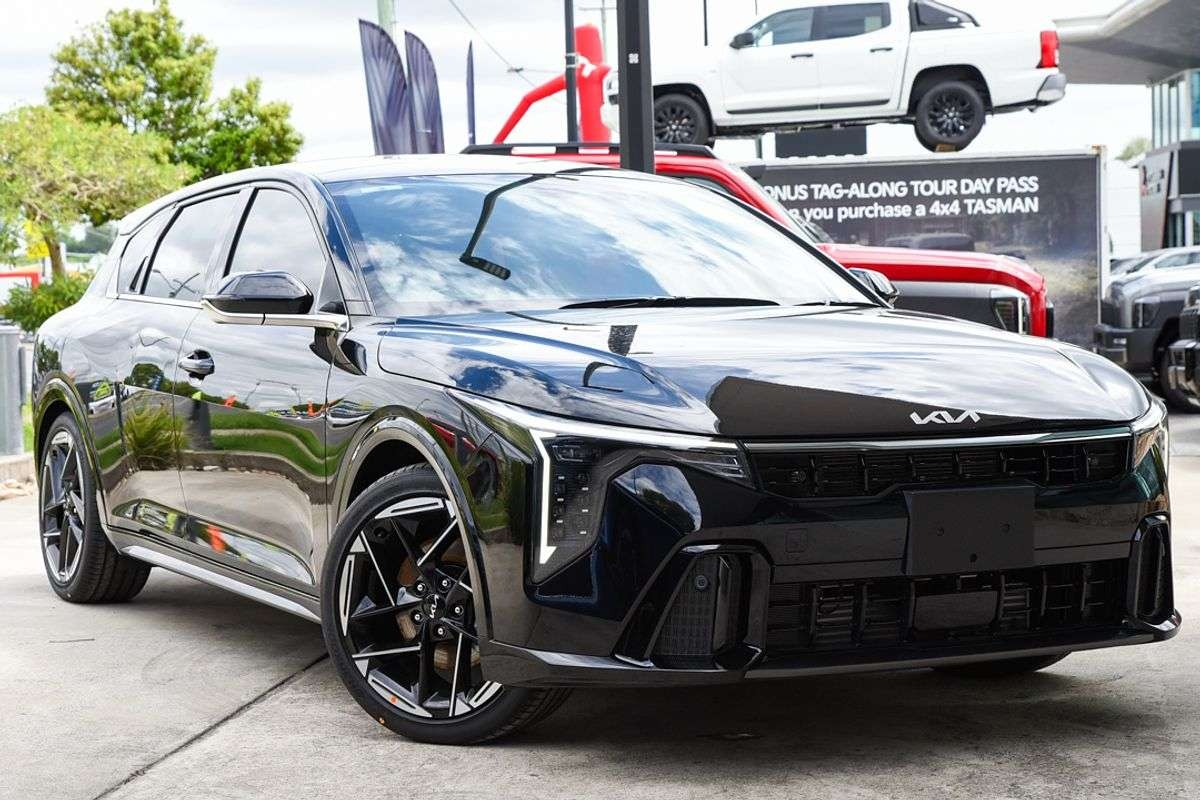 2025 Kia K4 GT-Line CL4m
