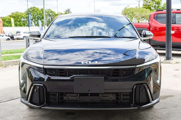 2025 Kia K4 GT-Line CL4m thumb-2
