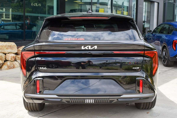 2025 Kia K4 GT-Line CL4m thumb-5