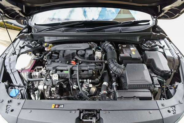 2025 Kia K4 GT-Line CL4m thumb-6