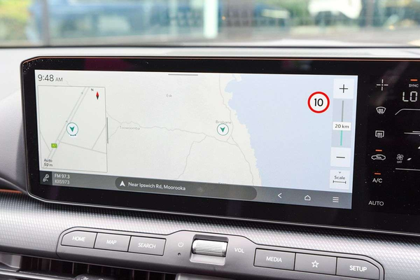 2025 Kia K4 GT-Line CL4m thumb-12