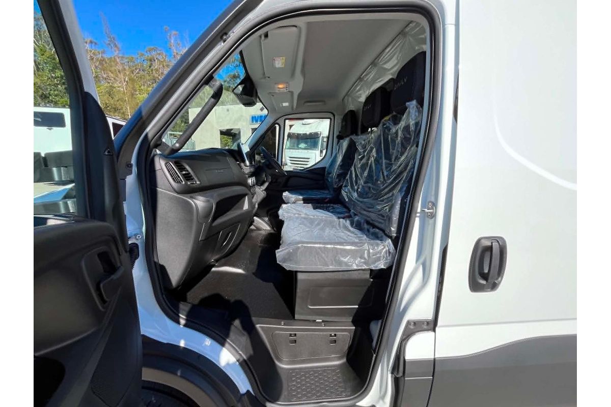 2025 IVECO Daily image 18