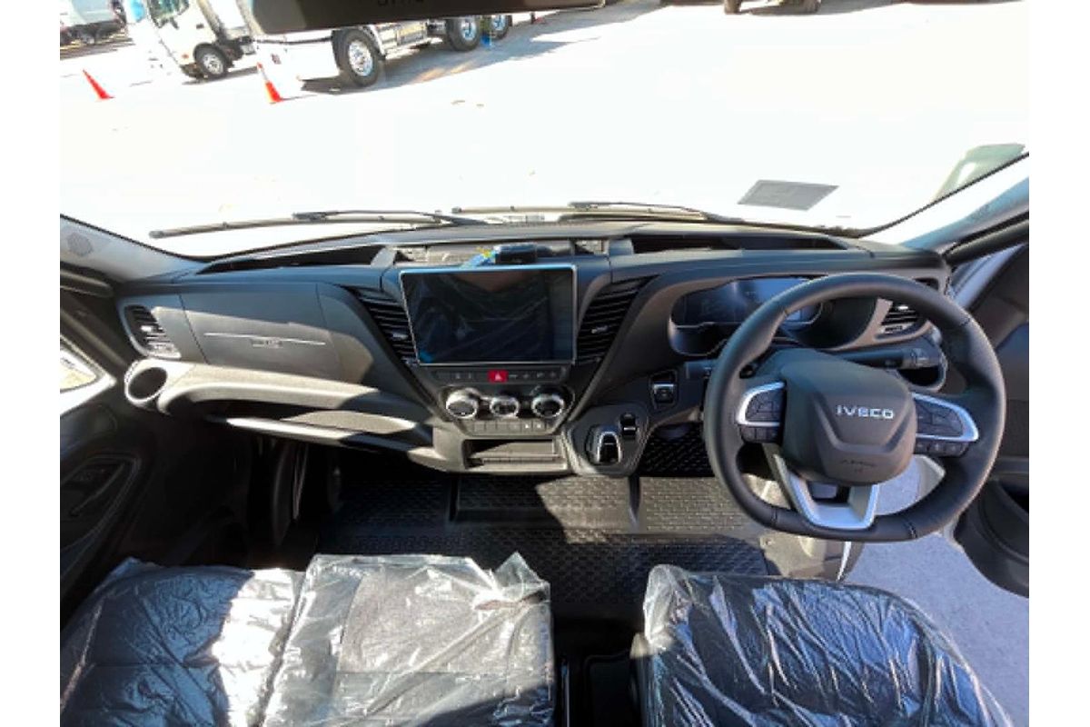 2025 IVECO Daily image 21