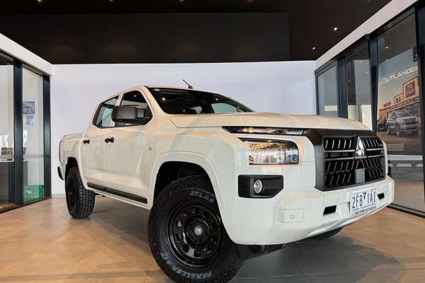 2024 Mitsubishi Triton GLX MV 4X4