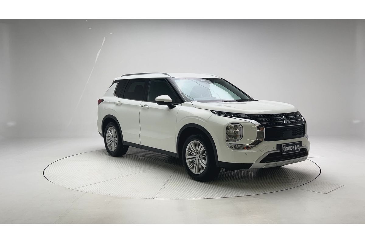 2024 Mitsubishi Outlander LS ZM