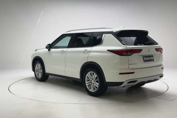 2024 Mitsubishi Outlander LS ZM thumb-5
