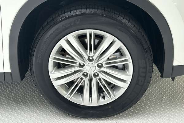 2024 Mitsubishi Outlander LS ZM thumb-9