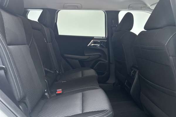 2024 Mitsubishi Outlander LS ZM thumb-11