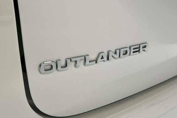 2024 Mitsubishi Outlander LS ZM thumb-21