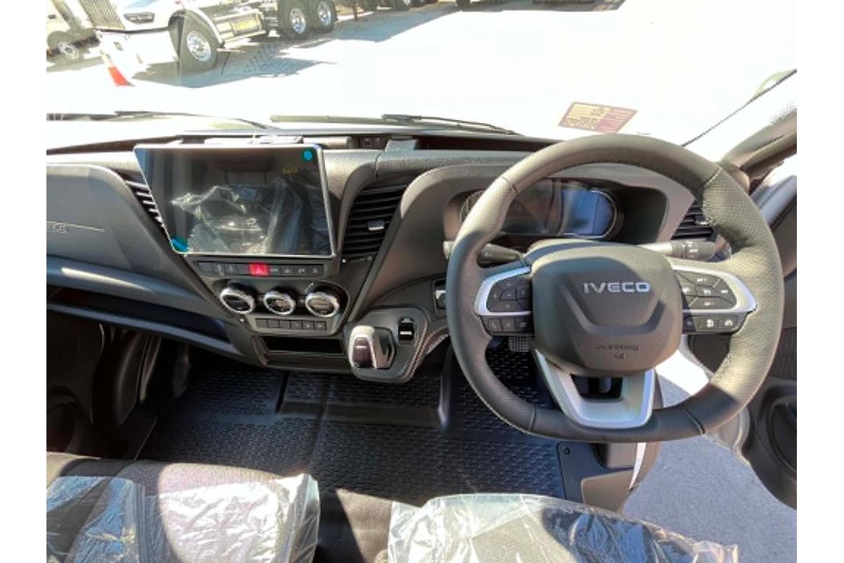 2025 IVECO Daily image 17