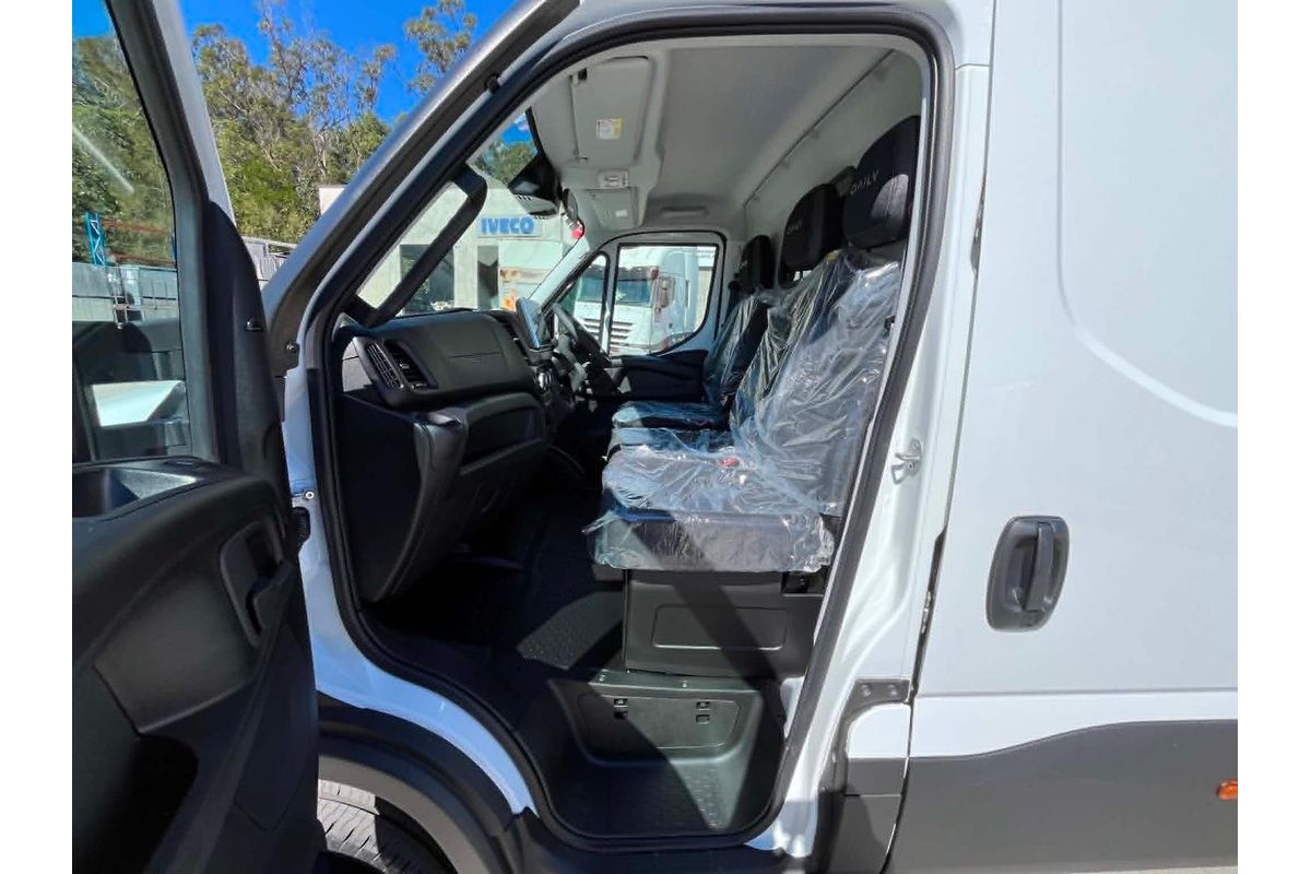 2025 IVECO Daily image 19