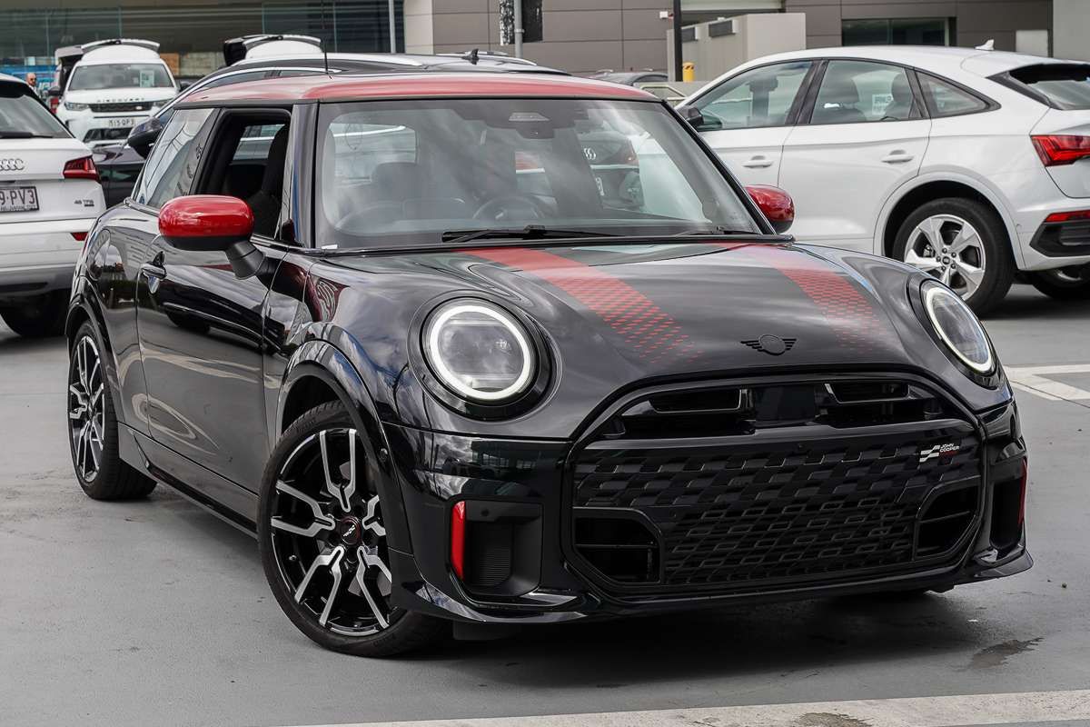 2025 MINI Cooper JCW Classic F66