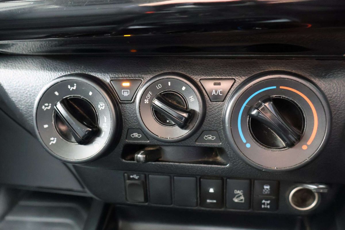 2022 Toyota Hilux SR GUN126R 4X4 image 18