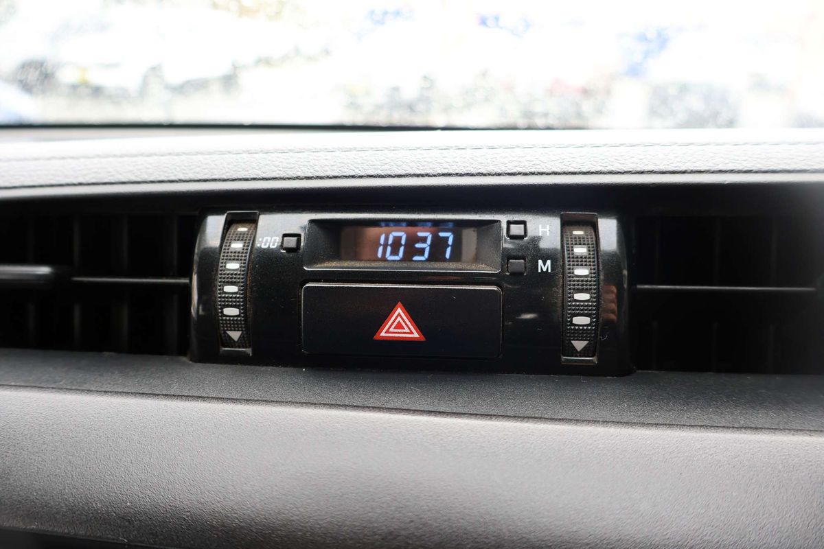 2022 Toyota Hilux SR GUN126R 4X4 image 19