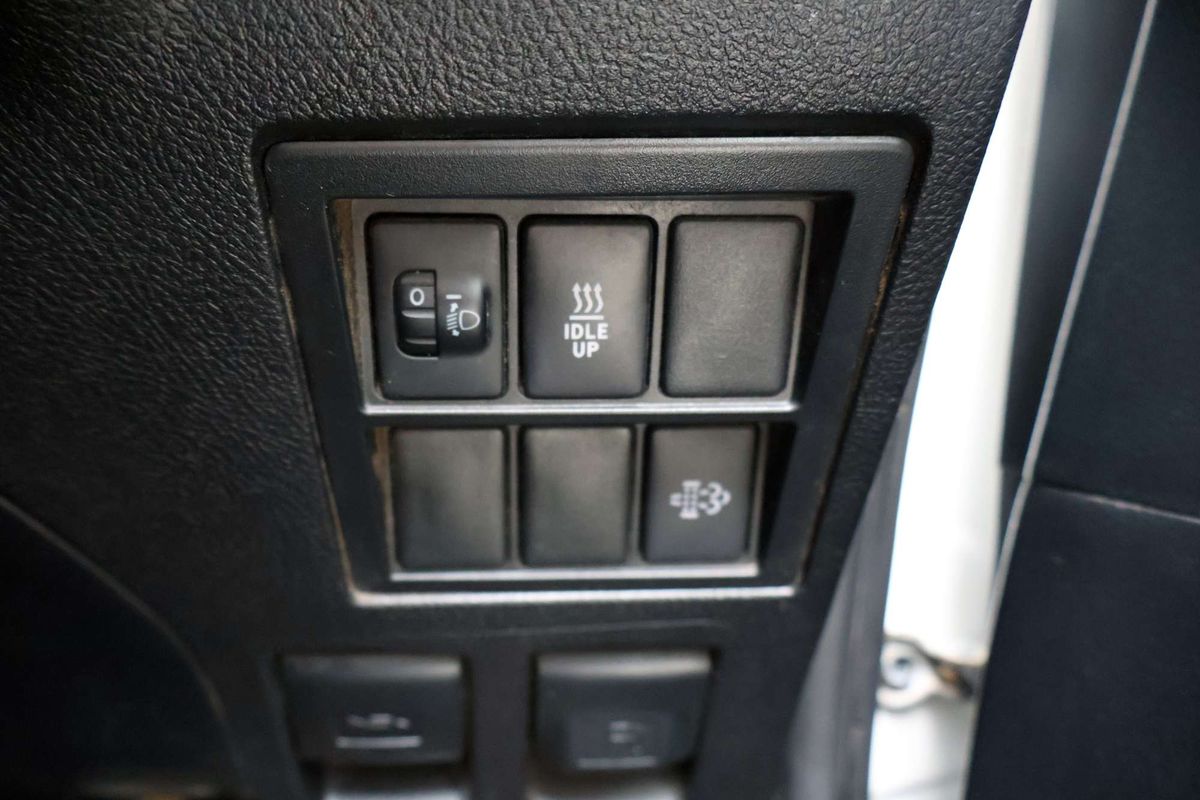 2022 Toyota Hilux SR GUN126R 4X4 image 27