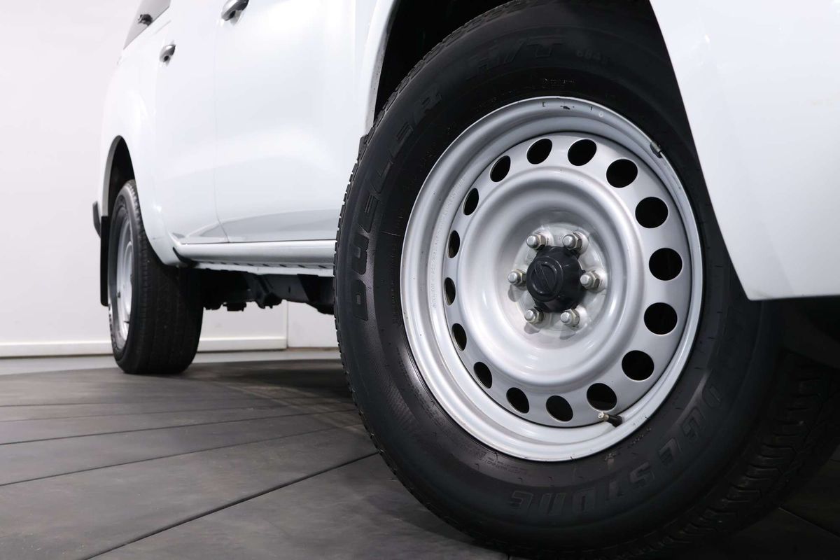 2022 Nissan Navara SL D23 Rear Wheel Drive