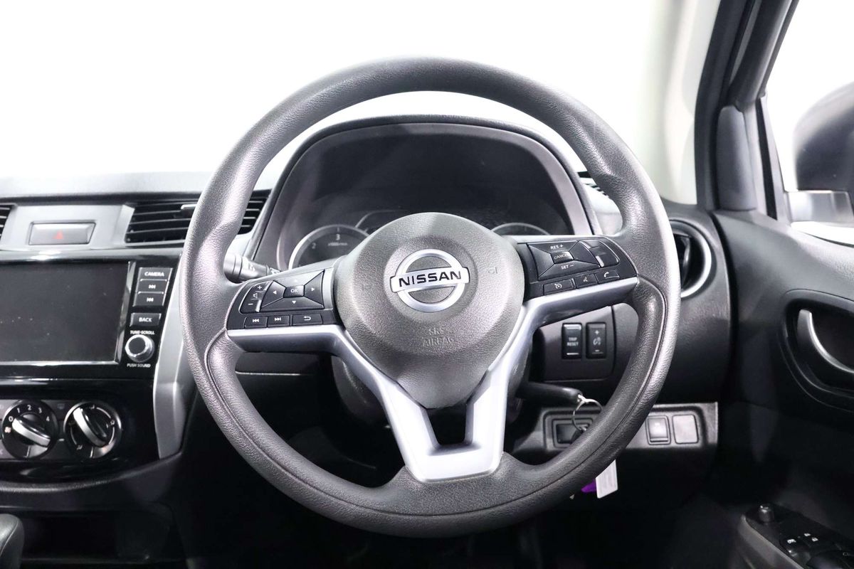 2022 Nissan Navara SL D23 Rear Wheel Drive