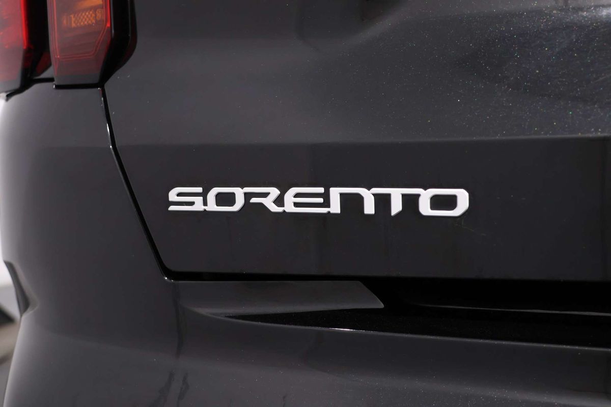 2022 Kia Sorento Sport MQ4