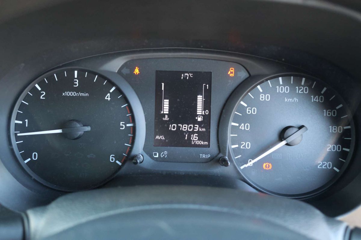 2018 Nissan Navara RX D23 Series 3 Rear Wheel Drive image 18