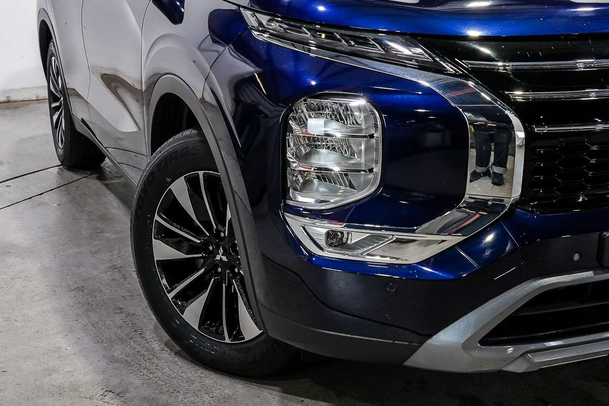 2025 Mitsubishi Outlander LS ZM