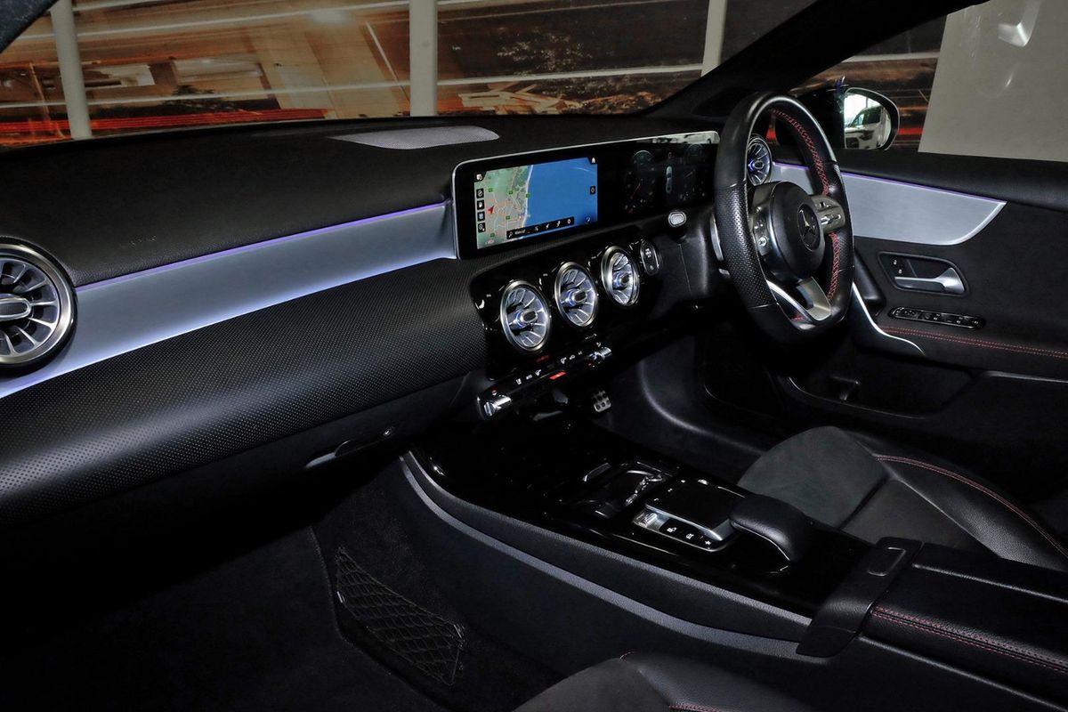 2019 Mercedes-Benz A-Class A200 V177 image 9