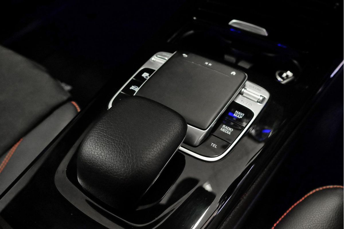2019 Mercedes-Benz A-Class A200 V177 image 11