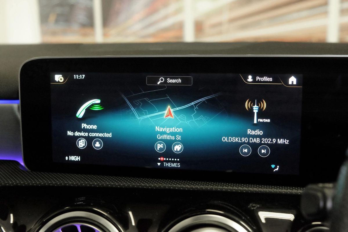 2019 Mercedes-Benz A-Class A200 V177 image 12
