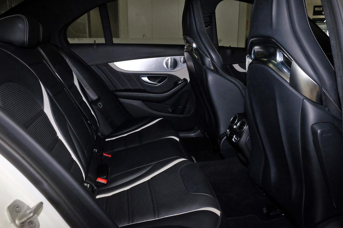 2016 Mercedes-Benz C-Class C63 AMG S W205 image 10