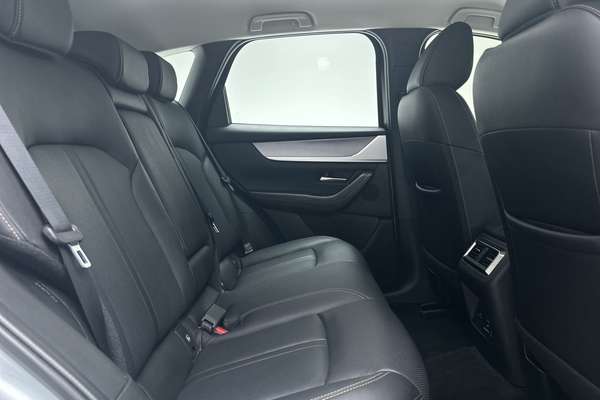 2025 Mazda CX-60 P50e Evolve KH Series thumb-11