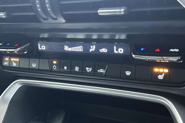 2025 Mazda CX-60 P50e Evolve KH Series thumb-16