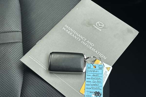 2025 Mazda CX-60 P50e Evolve KH Series thumb-22