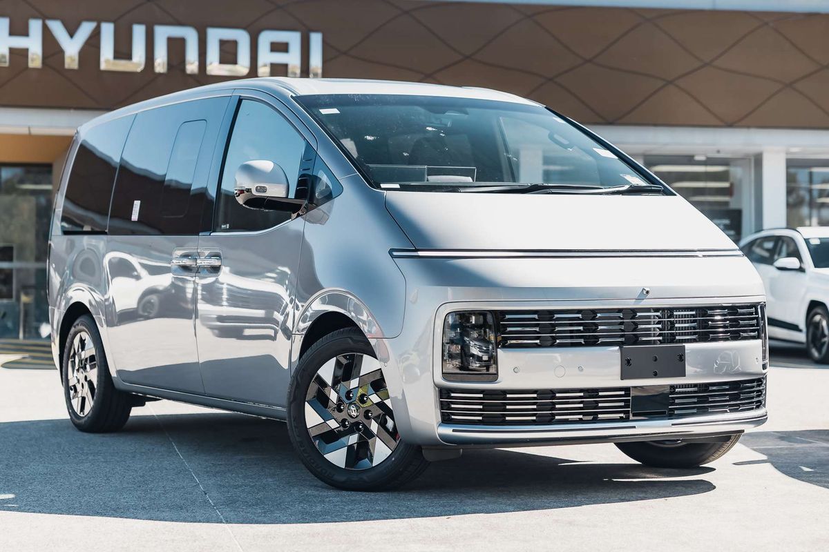 2026 Hyundai STARIA Lounge US4.V4